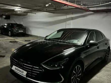 Hyundai Sonata 2022 года за 14 000 000 тг. в Астана