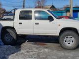 Toyota Hilux 2002 года за 2 500 000 тг. в Караганда