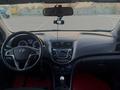 Hyundai Solaris 2014 года за 5 299 999 тг. в Актобе – фото 2
