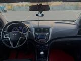 Hyundai Solaris 2014 года за 5 299 999 тг. в Актобе – фото 2