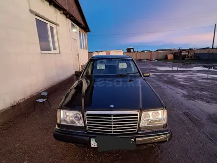 Mercedes-Benz E 230 1987 года за 1 200 000 тг. в Астана – фото 2