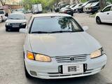 Toyota Camry 1998 года за 2 700 000 тг. в Алматы