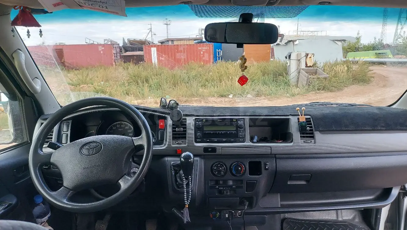 Toyota HiAce, 2006