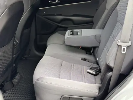 Kia Sorento 2015 года за 9 900 000 тг. в Алматы – фото 23