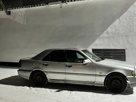 Mercedes-Benz C 220 1993 года за 1 300 000 тг. в Караганда – фото 5
