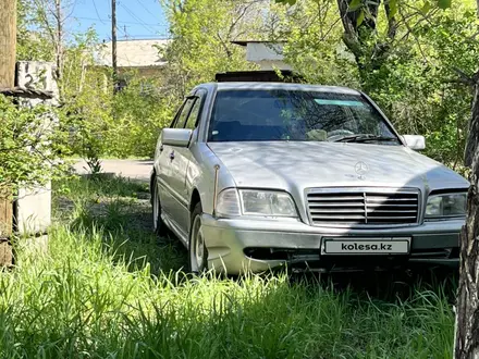 Mercedes-Benz C 220 1993 года за 1 300 000 тг. в Караганда – фото 3