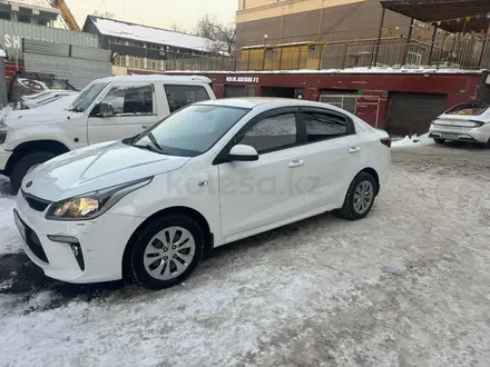 Kia Rio 2018 года за 6 450 000 тг. в Алматы – фото 2