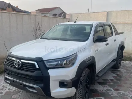 Toyota Hilux 2023 года за 25 709 090 тг. в Актау – фото 2