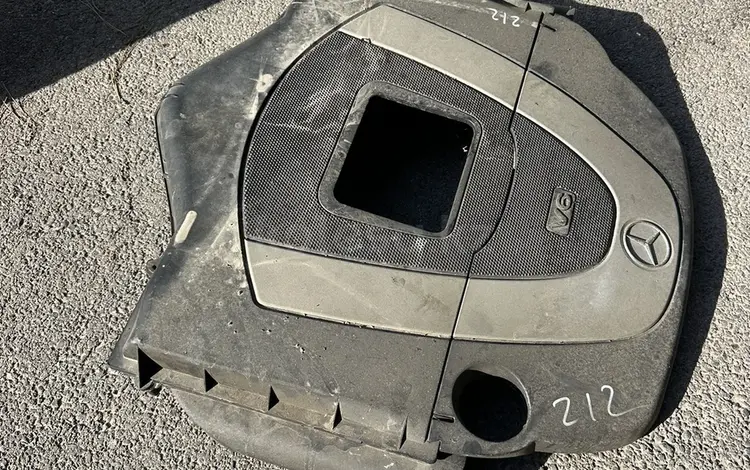 Корпус воздушного фильтра m272 за 20 000 тг. в Алматы