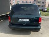 Chrysler Voyager 1998 года за 2 200 000 тг. в Алматы – фото 3