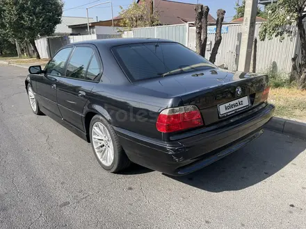 BMW 735 2001 года за 5 000 000 тг. в Алматы – фото 4