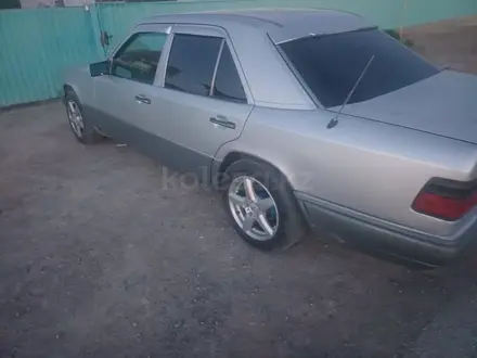Mercedes-Benz E 280 1993 года за 2 000 000 тг. в Кызылорда