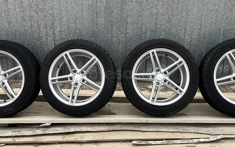 Диски 215/55 R17 с покрышками в хорошем состоянии и покрышки и дискиүшін180 000 тг. в Атырау