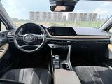 Hyundai Sonata 2021 годаүшін10 800 000 тг. в Талдыкорган – фото 2