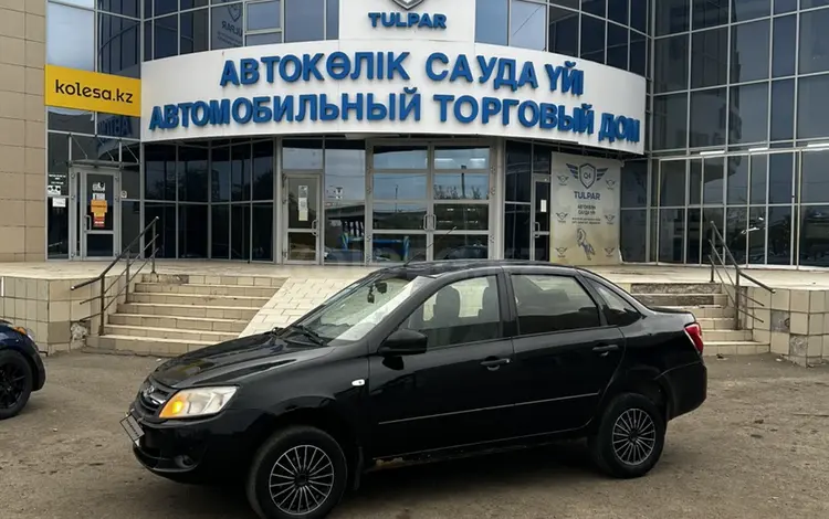 ВАЗ (Lada) Granta 2190 2014 годаүшін2 700 000 тг. в Уральск