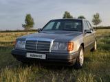 Mercedes-Benz E 230 1991 года за 2 400 000 тг. в Жетысай