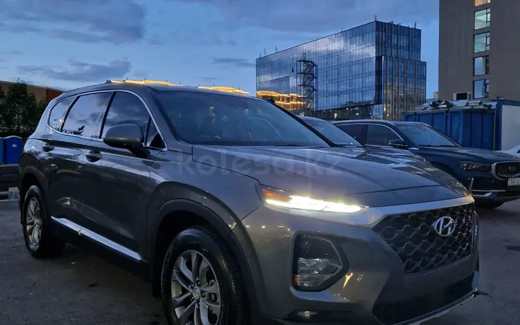 Hyundai Santa Fe 2019 года за 12 300 000 тг. в Астана
