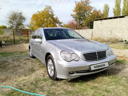 Mercedes-Benz C 200 2002 года за 3 500 000 тг. в Шымкент – фото 2