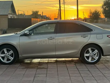 Toyota Camry 2015 года за 5 000 000 тг. в Уральск – фото 3