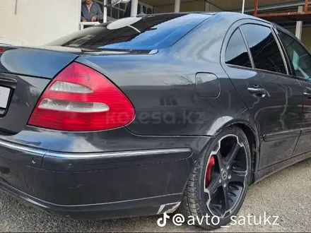 Mercedes-Benz E 320 2003 года за 7 900 000 тг. в Шымкент – фото 4