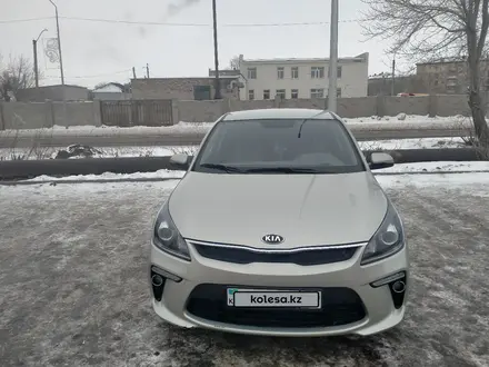 Kia Rio 2019 года за 8 300 000 тг. в Караганда – фото 2