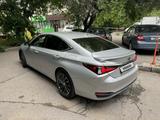 Lexus ES 300h 2019 года за 20 000 000 тг. в Алматы – фото 4