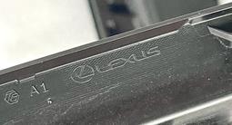 Рамка (оправа) противотуманки Lexus RX350 RX500 RX400h Лексус рх500 за 45 000 тг. в Шымкент – фото 5