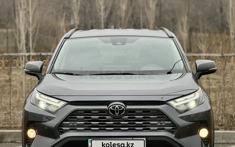 Toyota RAV4 2021 годаfor15 500 000 тг. в Шымкент