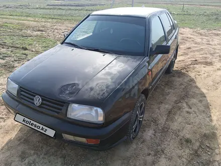 Volkswagen Vento 1994 года за 800 000 тг. в Уральск – фото 3