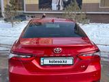 Toyota Camry 2022 года за 18 500 000 тг. в Астана – фото 3