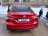Toyota Camry 2022 года за 18 500 000 тг. в Астана – фото 5