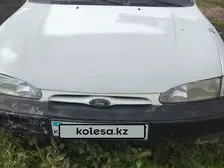 Ford Mondeo, 1993