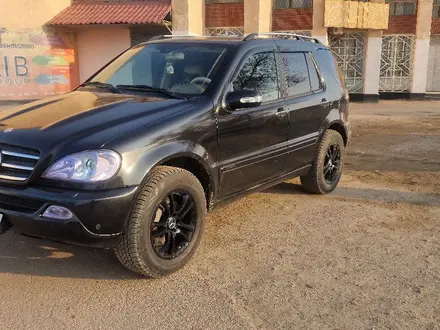 Mercedes-Benz ML 350 2005 года за 5 000 000 тг. в Байконыр – фото 2