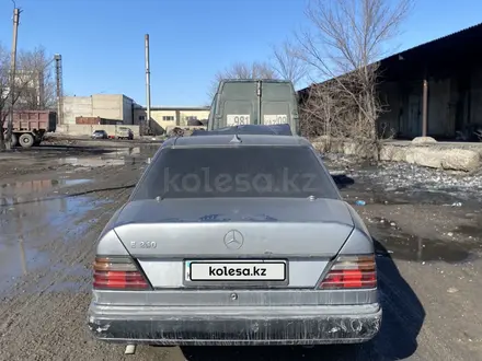 Mercedes-Benz E 250 1992 года за 500 000 тг. в Сатпаев – фото 4