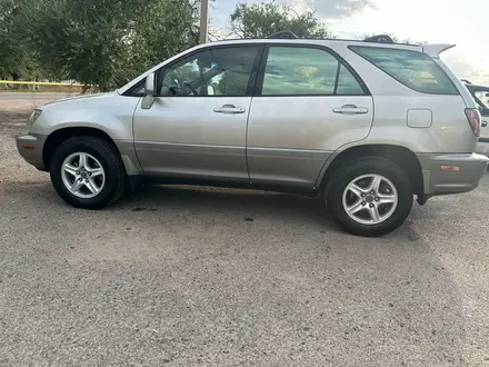 Lexus RX 300 1999 года за 5 300 000 тг. в Алматы – фото 11