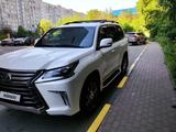 Lexus LX 570 2018 года за 43 000 000 тг. в Усть-Каменогорск – фото 2