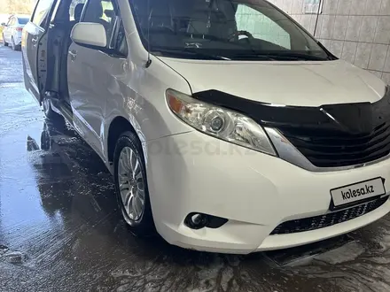 Toyota Sienna 2013 года за 8 700 000 тг. в Уральск