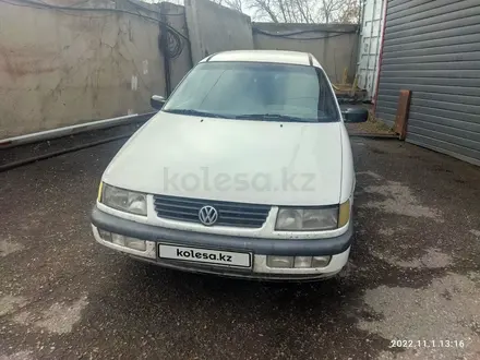 Volkswagen Passat 1995 года за 2 250 000 тг. в Караганда