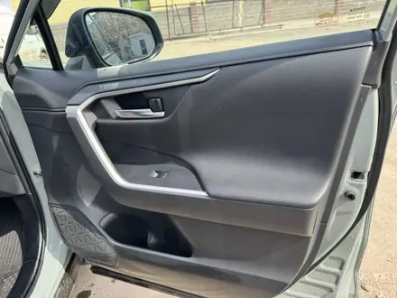 Toyota RAV4 2020 года за 11 000 000 тг. в Астана – фото 17