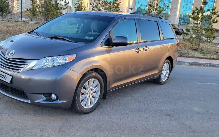 Toyota Sienna 2017 года за 16 900 000 тг. в Астана