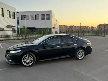 Toyota Camry 2019 года за 12 900 000 тг. в Кызылорда – фото 2