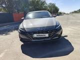 Hyundai Elantra 2021 года за 8 400 000 тг. в Атырау – фото 2