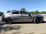 Hyundai Elantra 2021 года за 8 400 000 тг. в Атырау – фото 4