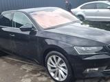 Skoda Superb 2019 года за 14 200 000 тг. в Алматы – фото 2