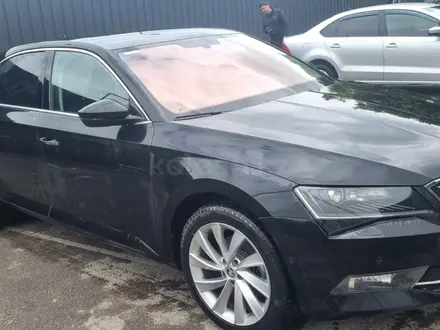 Skoda Superb 2019 года за 14 200 000 тг. в Алматы – фото 2
