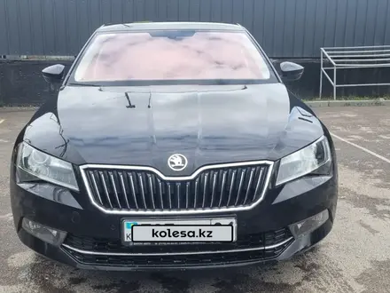Skoda Superb 2019 года за 14 200 000 тг. в Алматы – фото 3