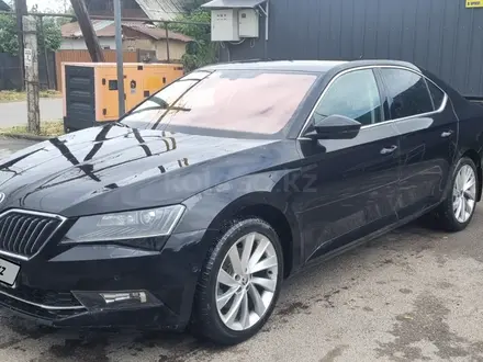Skoda Superb 2019 года за 14 200 000 тг. в Алматы