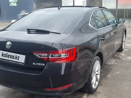 Skoda Superb 2019 года за 14 200 000 тг. в Алматы – фото 5