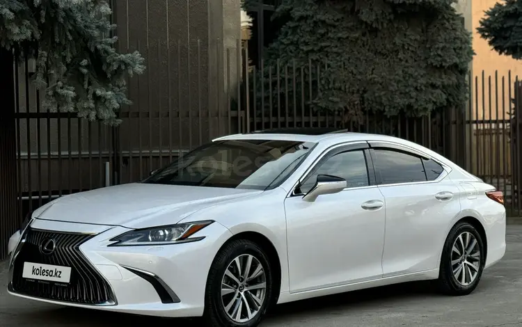 Lexus ES 250 2019 годаүшін17 300 000 тг. в Алматы