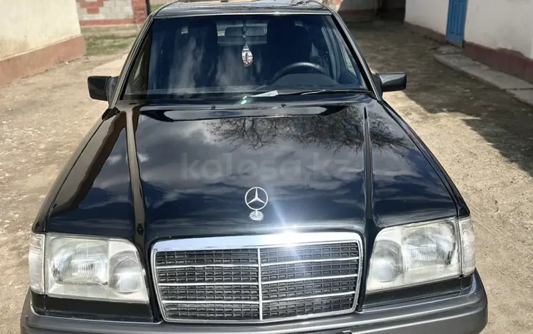 Mercedes-Benz E 220 1994 годаfor3 800 000 тг. в Тараз